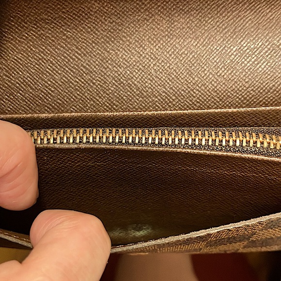 Louis Vuitton Tresor Damier Ebene Wallet - Picture 7 of 13